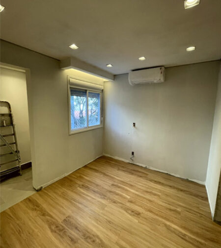 Reforma geral em um pequeno apartamento